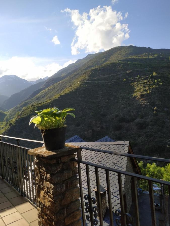 Casa Coix Apartment Escas Екстериор снимка